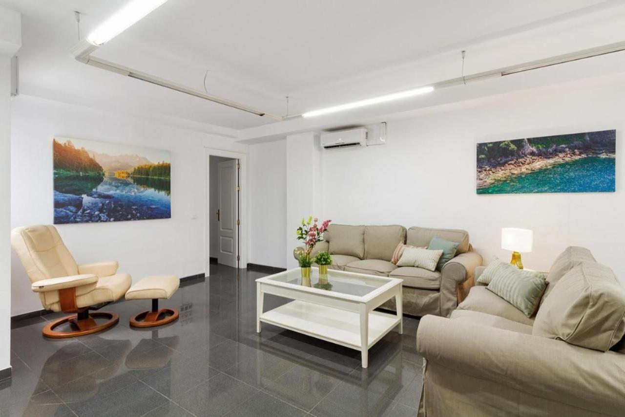 Amplio Piso En Atarazanas Apartment Malaga Ngoại thất bức ảnh