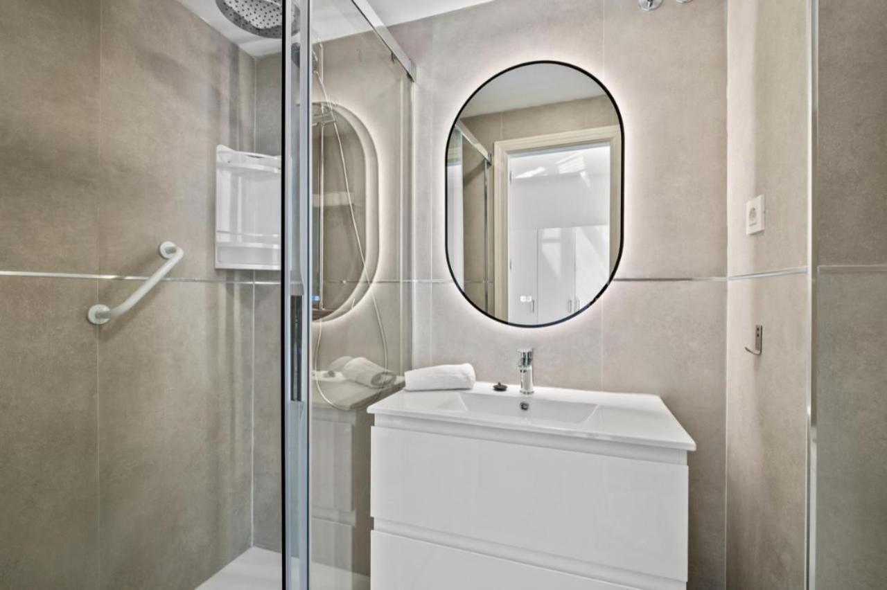 Amplio Piso En Atarazanas Apartment Malaga Ngoại thất bức ảnh